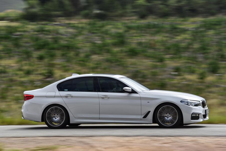  BMW 520d Sedan M Sport 2017 года  (ZA) (фото 6 из 23)